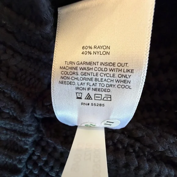 Express Chunky Knit Ribbed Long Sleeve Designed Poof Sleeve Sweater, Size Medium - Picture 13 of 13